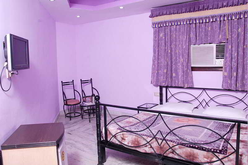 Hotel Karat 87 Inn Új-Delhi Kültér fotó