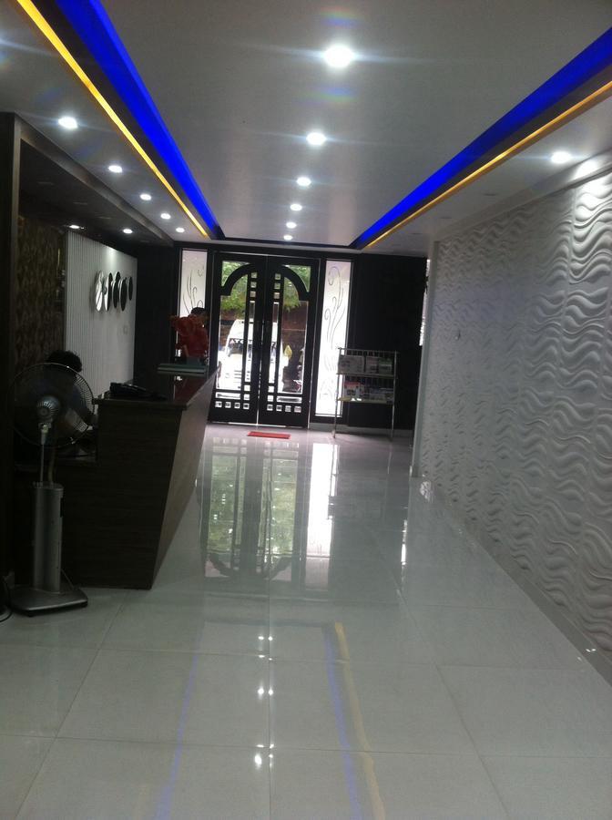 Hotel Karat 87 Inn Új-Delhi Kültér fotó
